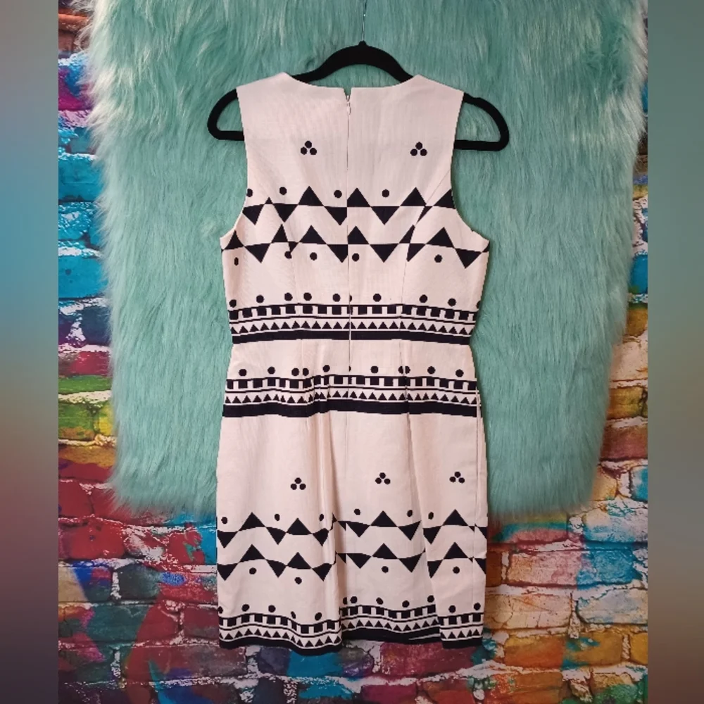 J Crew White and Navy Blue Pattern Sleeveless Back Zip Dress Size 6 - Picture 5 of 9
